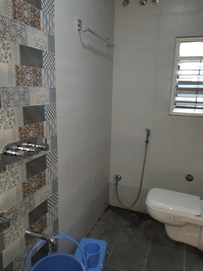 סטרה Hotel Pushpak מראה חיצוני תמונה