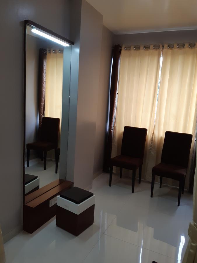 סטרה Hotel Pushpak מראה חיצוני תמונה